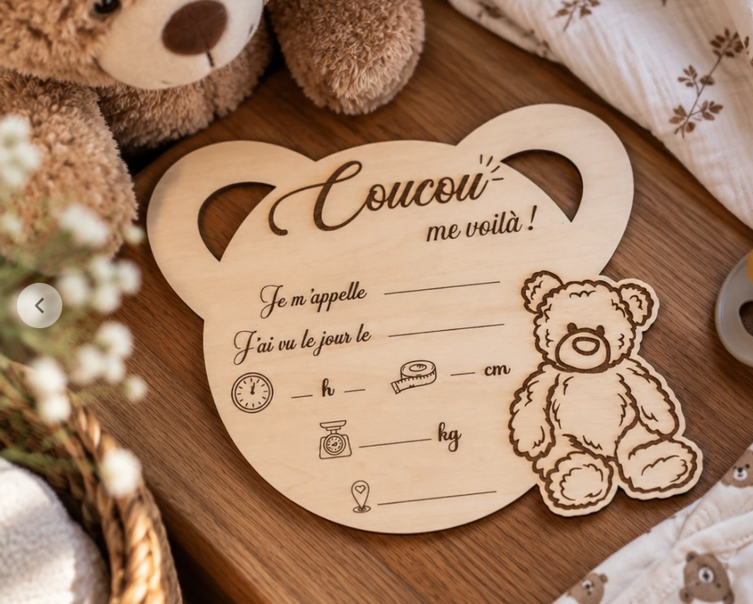 Pancarte de Naissance en Bois Personnalisée – Souvenir & Annonce Maternité