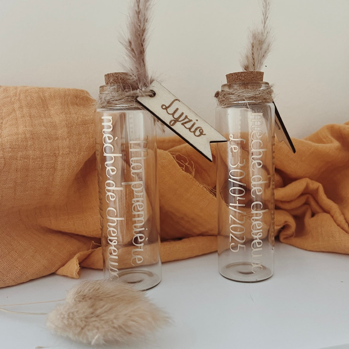 Fiole « Ma première mèche de cheveux »