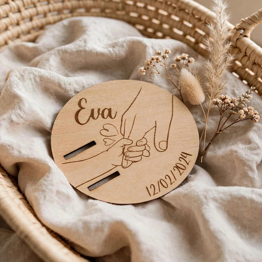 Décoration bracelet de naissance en bois