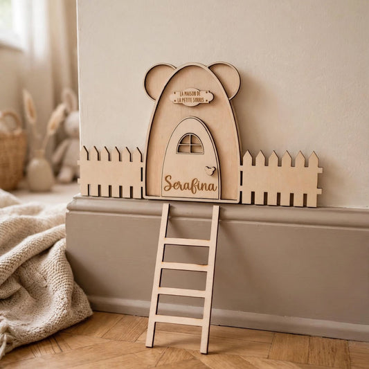 Maison de la Petite Souris – Décor féerique à coller sur une plinthe