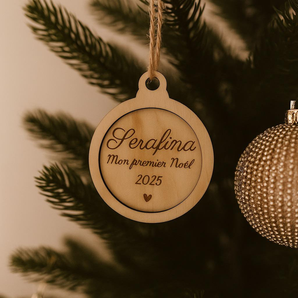 Ornement en bois rond personnalisé – Mon premier Noël